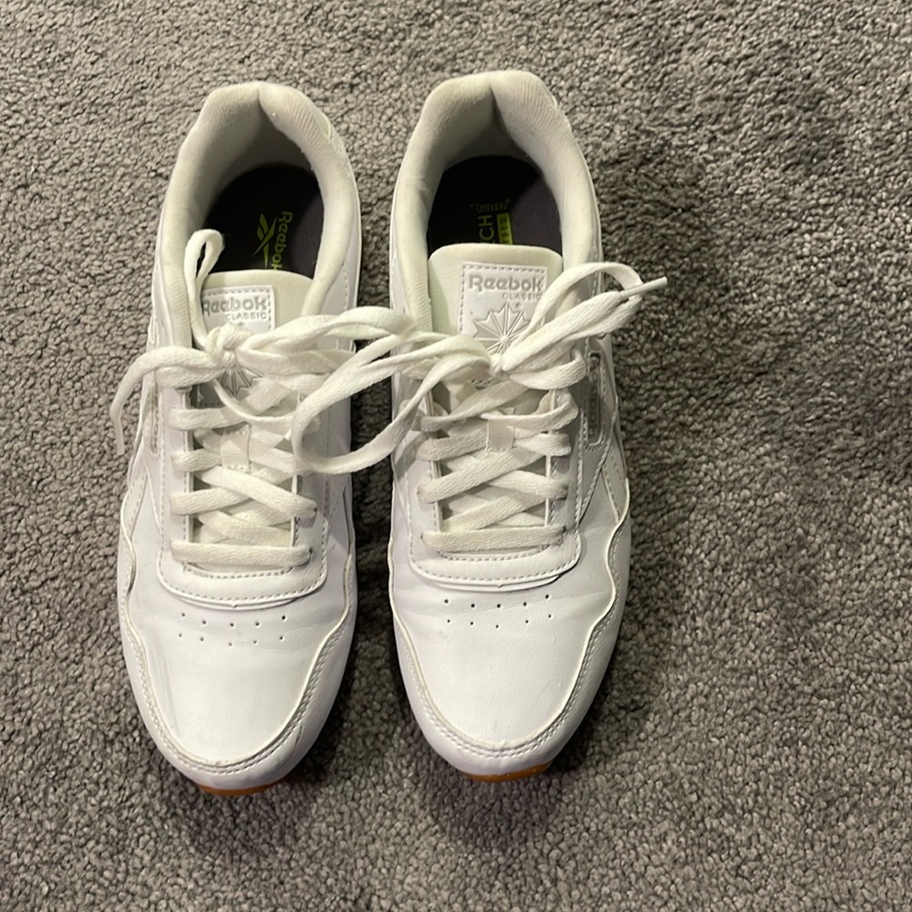 Women’s Reebok Classic size 8.5